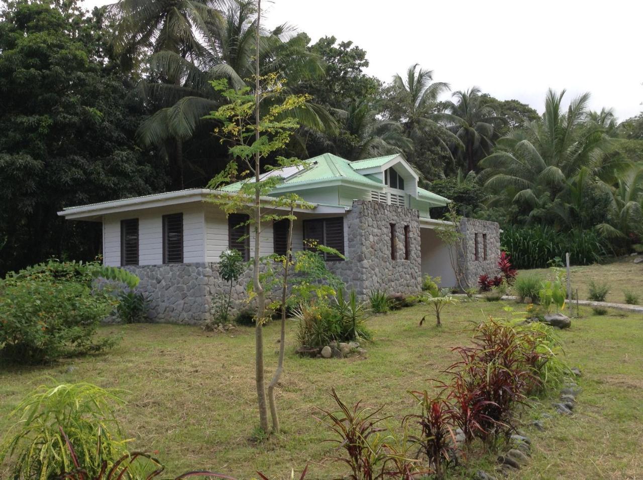 Вилла Citrus Creek Plantation La Plaine Экстерьер фото