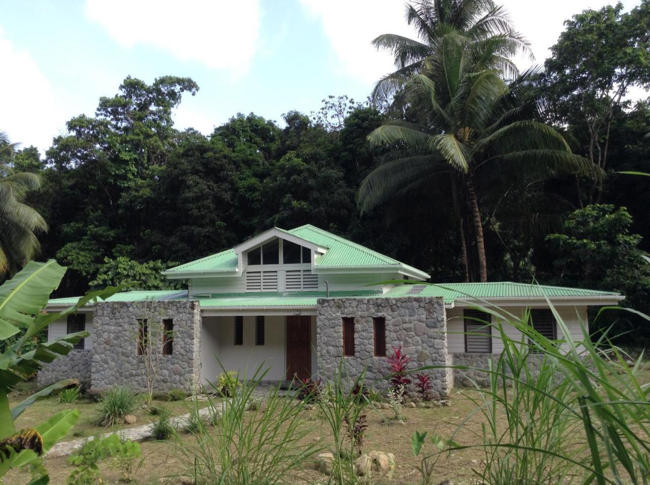 Вилла Citrus Creek Plantation La Plaine Экстерьер фото